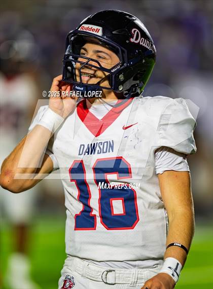 Thumbnail 2 in Dawson vs. Ridge Point (UIL 6A D1 Football Bi-District) photogallery.