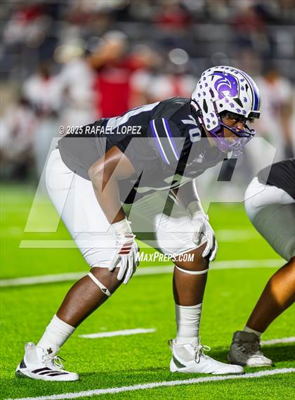 Thumbnail 3 in Dawson vs. Ridge Point (UIL 6A D1 Football Bi-District) photogallery.