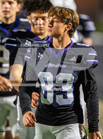 Thumbnail 2 in Dawson vs. Ridge Point (UIL Football 6A D1 Bi-District) photogallery.