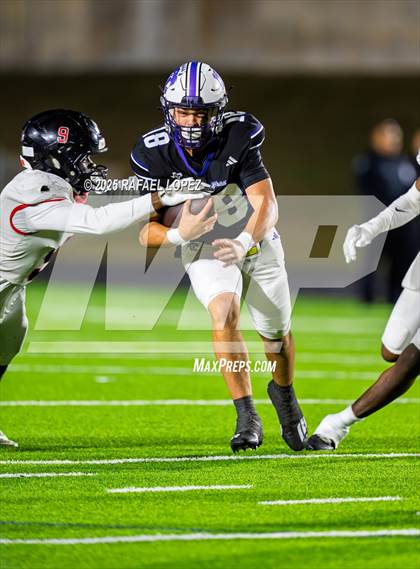 Thumbnail 2 in Dawson vs. Ridge Point (UIL 6A D1 Football Bi-District) photogallery.