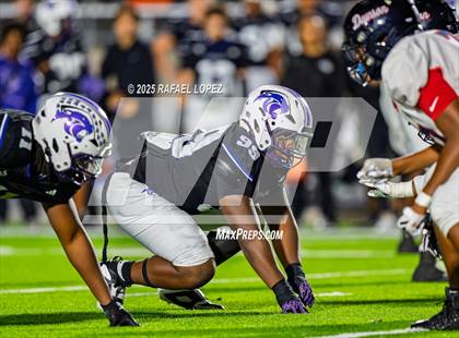 Thumbnail 1 in Dawson vs. Ridge Point (UIL Football 6A D1 Bi-District) photogallery.