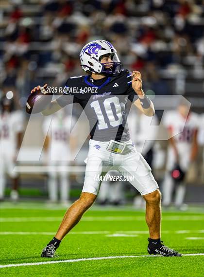Thumbnail 1 in Dawson vs. Ridge Point (UIL Football 6A D1 Bi-District) photogallery.