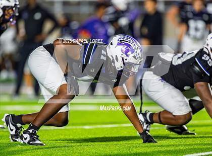 Thumbnail 3 in Dawson vs. Ridge Point (UIL Football 6A D1 Bi-District) photogallery.