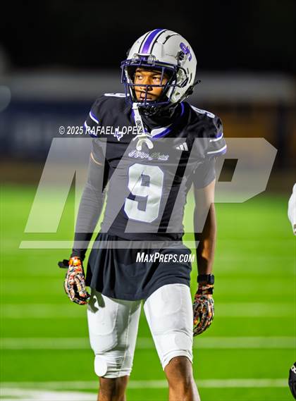 Thumbnail 1 in Dawson vs. Ridge Point (UIL Football 6A D1 Bi-District) photogallery.