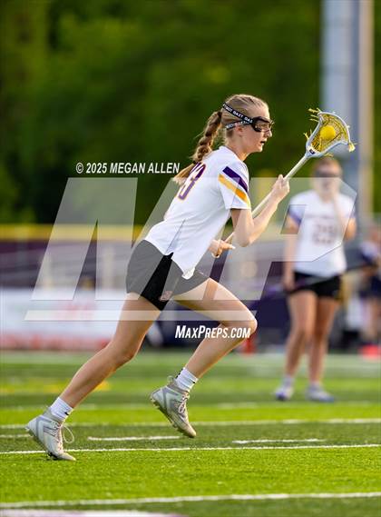 Thumbnail 1 in Oakwood @ Bellbrook (OHSAA Division 2 Round 1) photogallery.