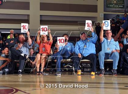 Thumbnail 2 in 2015 MaxPreps Holiday Classic Dunk Contest photogallery.
