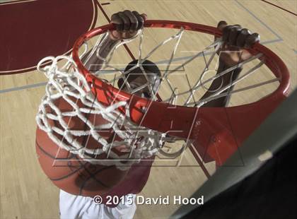 Thumbnail 3 in 2015 MaxPreps Holiday Classic Dunk Contest photogallery.