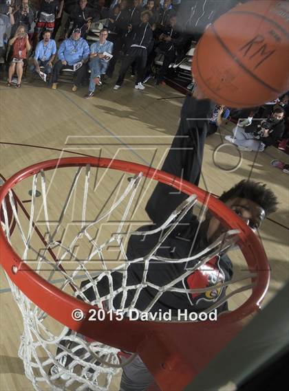 Thumbnail 3 in 2015 MaxPreps Holiday Classic Dunk Contest photogallery.