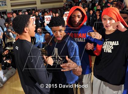 Thumbnail 2 in 2015 MaxPreps Holiday Classic Dunk Contest photogallery.