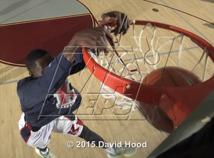 Thumbnail 2 in 2015 MaxPreps Holiday Classic Dunk Contest photogallery.