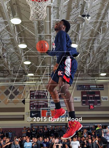 Thumbnail 2 in 2015 MaxPreps Holiday Classic Dunk Contest photogallery.