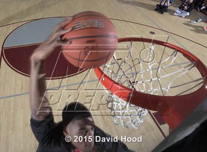 Thumbnail 2 in 2015 MaxPreps Holiday Classic Dunk Contest photogallery.