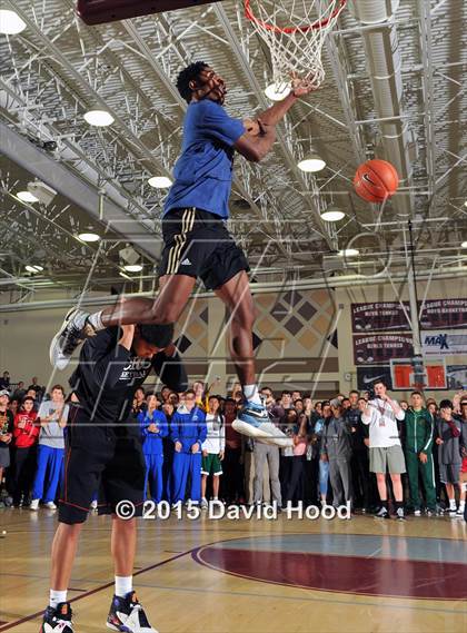 Thumbnail 3 in 2015 MaxPreps Holiday Classic Dunk Contest photogallery.