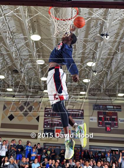 Thumbnail 2 in 2015 MaxPreps Holiday Classic Dunk Contest photogallery.