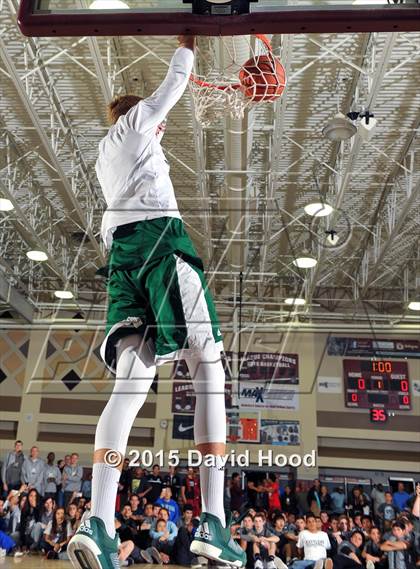 Thumbnail 2 in 2015 MaxPreps Holiday Classic Dunk Contest photogallery.