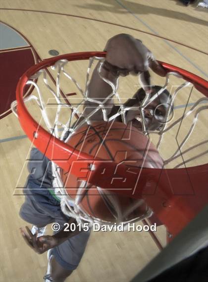 Thumbnail 1 in 2015 MaxPreps Holiday Classic Dunk Contest photogallery.