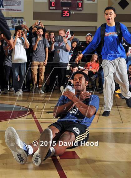 Thumbnail 3 in 2015 MaxPreps Holiday Classic Dunk Contest photogallery.