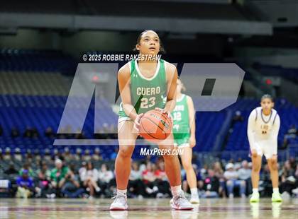 Thumbnail 3 in Cuero vs. Lincoln (UIL 4A Basketball Division II Final) photogallery.