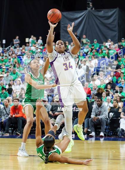 Thumbnail 1 in Cuero vs. Lincoln (UIL 4A Basketball Division II Final) photogallery.