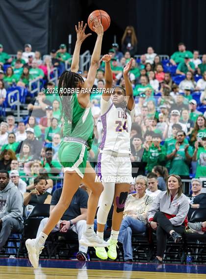 Thumbnail 1 in Cuero vs. Lincoln (UIL 4A Basketball Division II Final) photogallery.