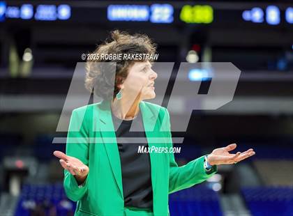 Thumbnail 1 in Cuero vs. Lincoln (UIL 4A Basketball Division II Final) photogallery.