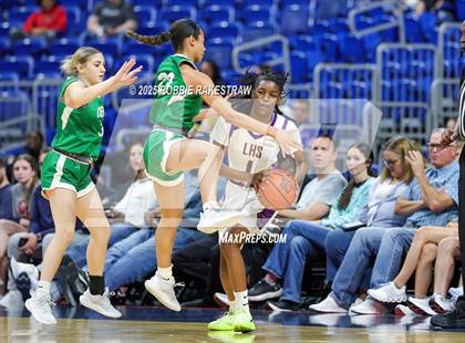 Thumbnail 3 in Cuero vs. Lincoln (UIL 4A Basketball Division II Final) photogallery.