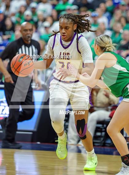 Thumbnail 1 in Cuero vs. Lincoln (UIL 4A Basketball Division II Final) photogallery.