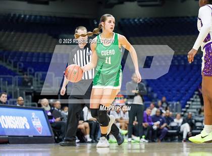 Thumbnail 2 in Cuero vs. Lincoln (UIL 4A Basketball Division II Final) photogallery.