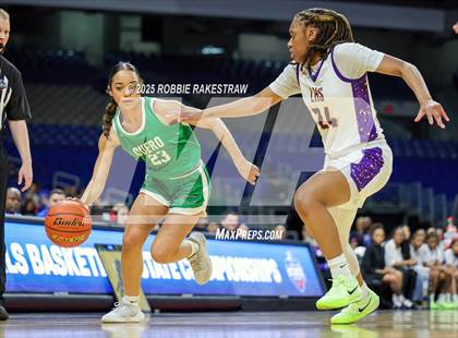 Thumbnail 2 in Cuero vs. Lincoln (UIL 4A Basketball Division II Final) photogallery.