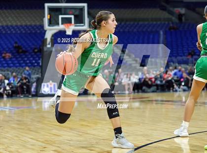 Thumbnail 2 in Cuero vs. Lincoln (UIL 4A Basketball Division II Final) photogallery.
