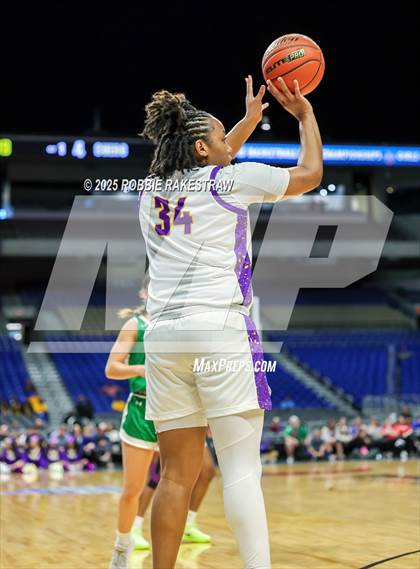 Thumbnail 3 in Cuero vs. Lincoln (UIL 4A Basketball Division II Final) photogallery.