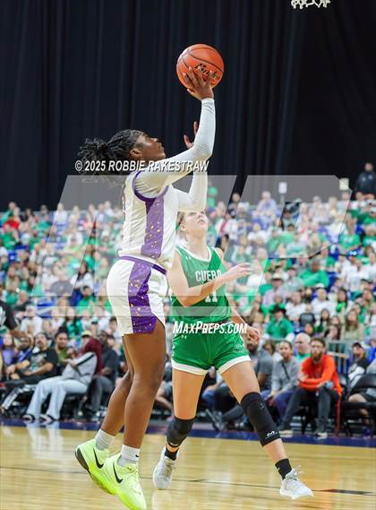 Thumbnail 3 in Cuero vs. Lincoln (UIL 4A Basketball Division II Final) photogallery.