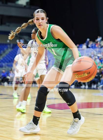 Thumbnail 3 in Cuero vs. Lincoln (UIL 4A Basketball Division II Final) photogallery.
