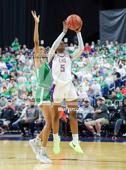 Thumbnail 2 in Cuero vs. Lincoln (UIL 4A Basketball Division II Final) photogallery.