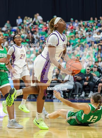 Thumbnail 3 in Cuero vs. Lincoln (UIL 4A Basketball Division II Final) photogallery.