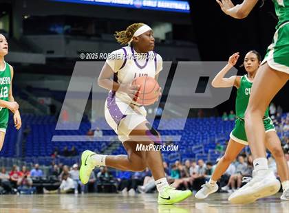 Thumbnail 3 in Cuero vs. Lincoln (UIL 4A Basketball Division II Final) photogallery.