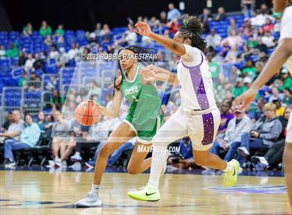 Thumbnail 1 in Cuero vs. Lincoln (UIL 4A Basketball Division II Final) photogallery.