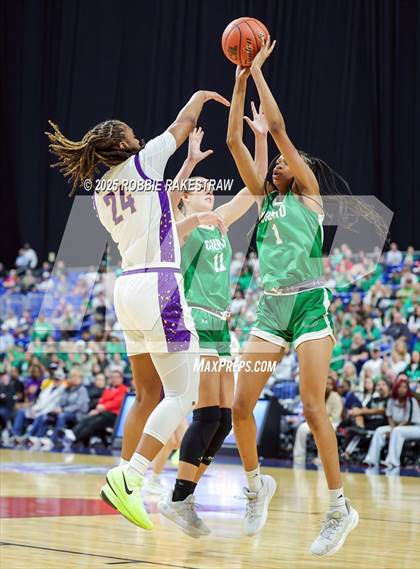 Thumbnail 2 in Cuero vs. Lincoln (UIL 4A Basketball Division II Final) photogallery.