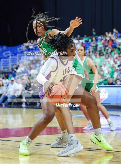 Thumbnail 3 in Cuero vs. Lincoln (UIL 4A Basketball Division II Final) photogallery.