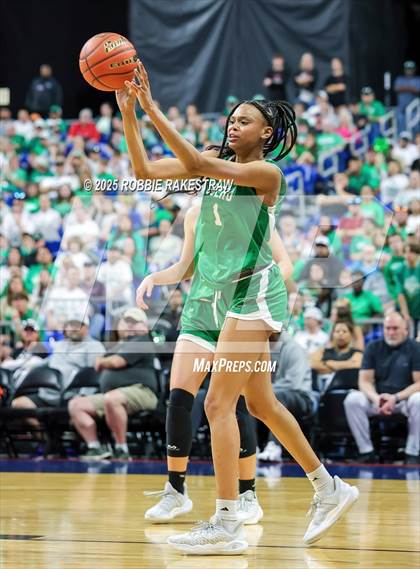 Thumbnail 1 in Cuero vs. Lincoln (UIL 4A Basketball Division II Final) photogallery.
