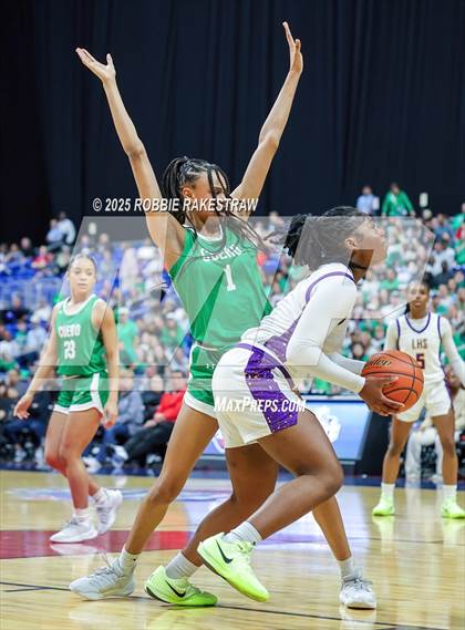 Thumbnail 2 in Cuero vs. Lincoln (UIL 4A Basketball Division II Final) photogallery.