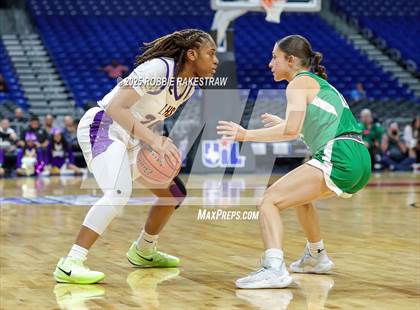 Thumbnail 1 in Cuero vs. Lincoln (UIL 4A Basketball Division II Final) photogallery.