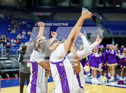Thumbnail 3 in Cuero vs. Lincoln (UIL 4A Basketball Division II Final) photogallery.