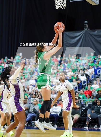 Thumbnail 1 in Cuero vs. Lincoln (UIL 4A Basketball Division II Final) photogallery.