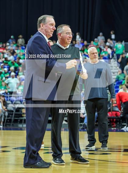 Thumbnail 1 in Cuero vs. Lincoln (UIL 4A Basketball Division II Final) photogallery.