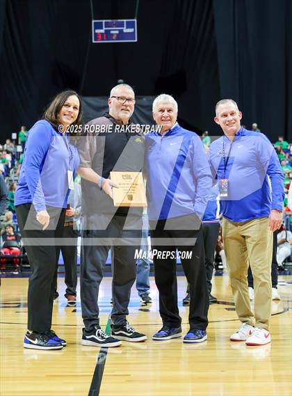 Thumbnail 1 in Cuero vs. Lincoln (UIL 4A Basketball Division II Final) photogallery.
