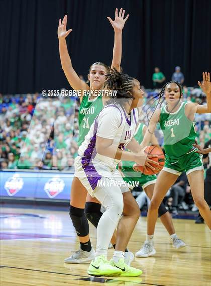 Thumbnail 1 in Cuero vs. Lincoln (UIL 4A Basketball Division II Final) photogallery.