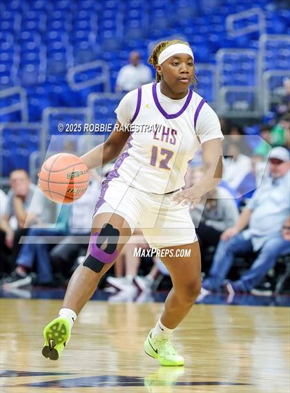 Thumbnail 2 in Cuero vs. Lincoln (UIL 4A Basketball Division II Final) photogallery.