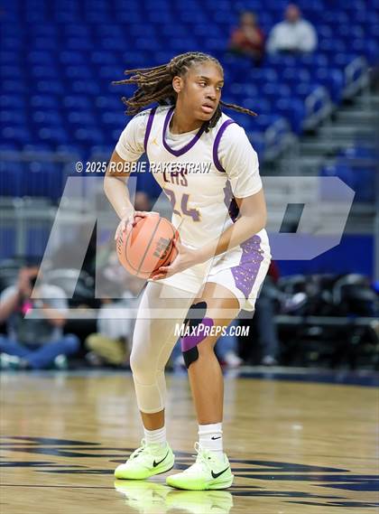 Thumbnail 3 in Cuero vs. Lincoln (UIL 4A Basketball Division II Final) photogallery.