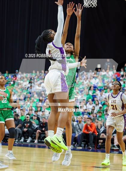 Thumbnail 3 in Cuero vs. Lincoln (UIL 4A Basketball Division II Final) photogallery.